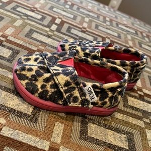 Baby Girl Toms!